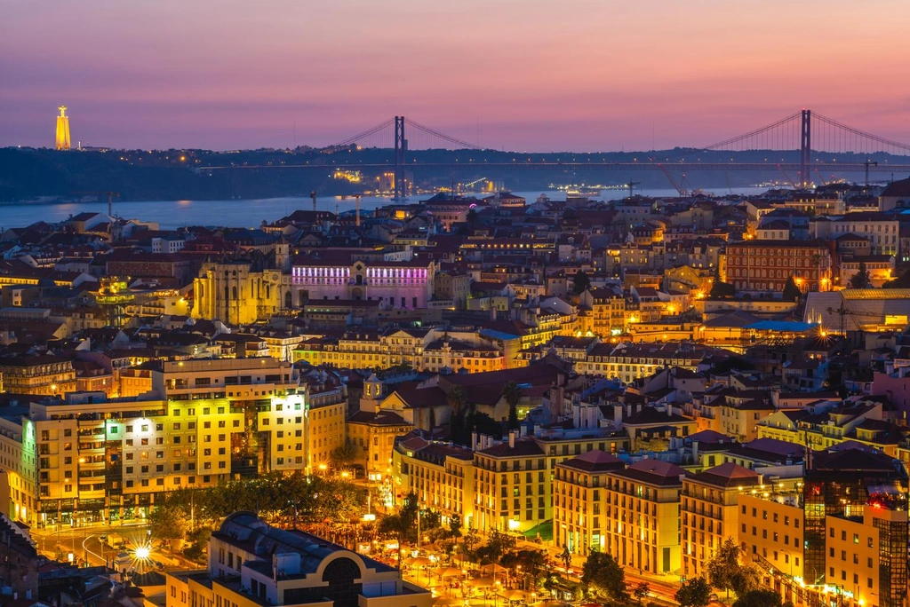 Discover the essence of Lisbon with comfort and authenticity